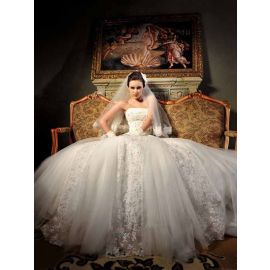 Traumhafte bestickte Brautkleider A-Linie Tüll mit Gürtel