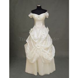 Gerüschtes exklusive ausgefallenes Brautkleid aus Taft